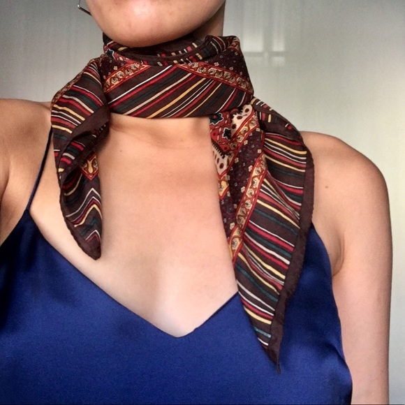 vtg OSCAR DE LA RENTA square silk scarf - Picture 4 of 5